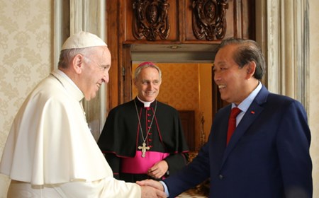 Phó Thủ tướng hội kiến Giáo hoàng Francis